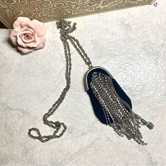 Jewelry - VINTAGE velvet purse pendant